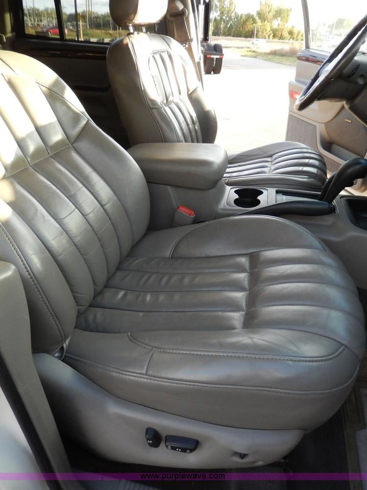 image for item H9632 2000 Jeep Grand Cherokee Limited SUV