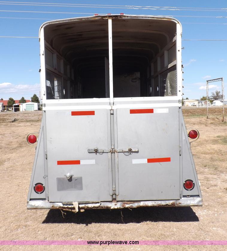 image for item I8356 31' tandem axle livestock trailer