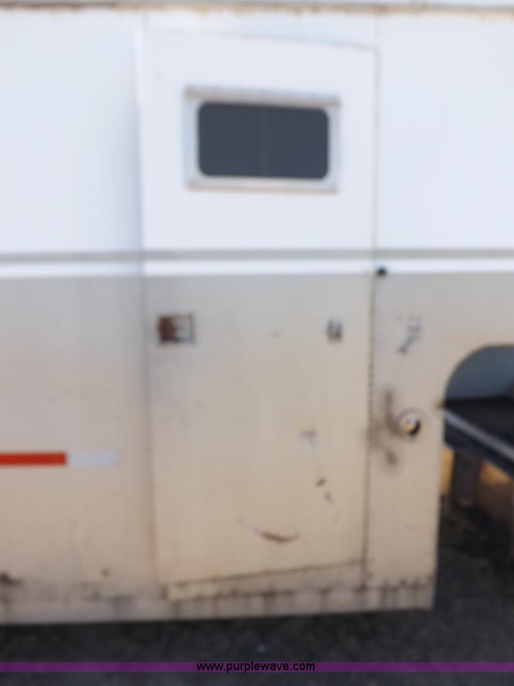 image for item I8356 31' tandem axle livestock trailer