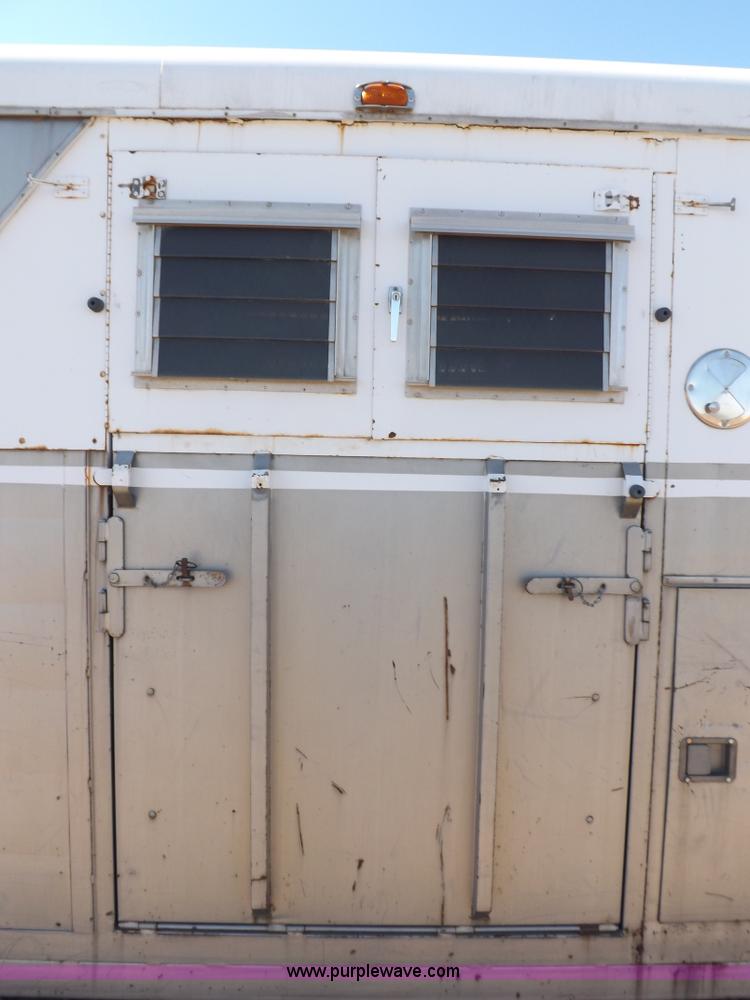 image for item I8356 31' tandem axle livestock trailer