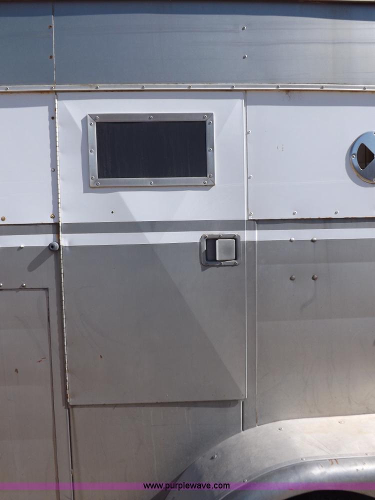 image for item I8356 31' tandem axle livestock trailer