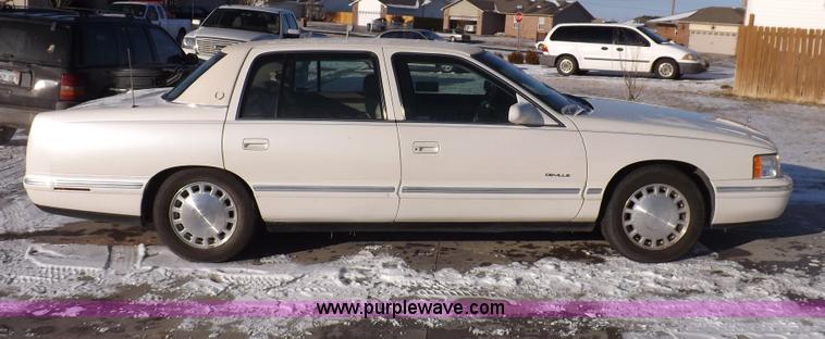image for item I9243 1999 Cadillac DeVille