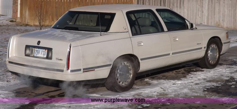 image for item I9243 1999 Cadillac DeVille
