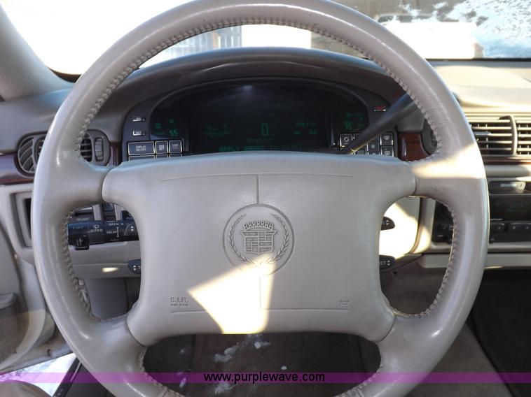 image for item I9243 1999 Cadillac DeVille
