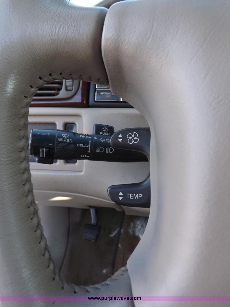 image for item I9243 1999 Cadillac DeVille