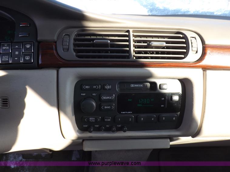 image for item I9243 1999 Cadillac DeVille