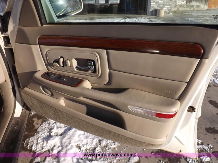 image for item I9243 1999 Cadillac DeVille