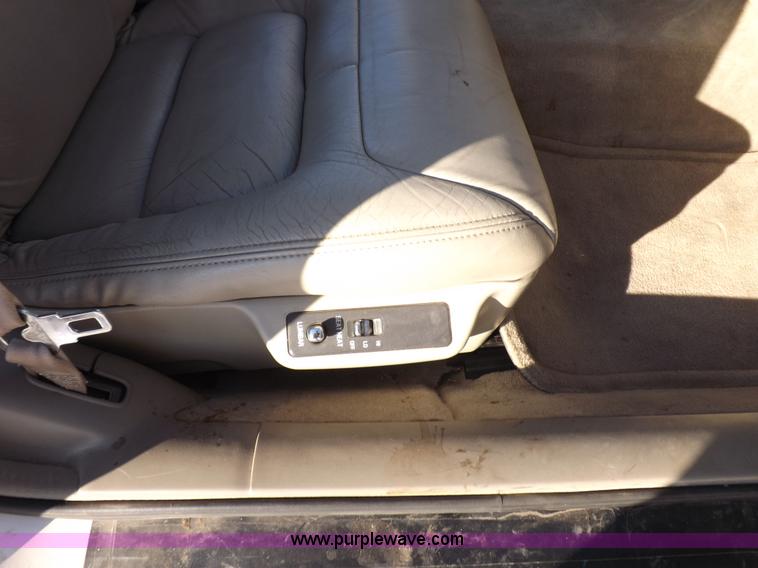 image for item I9243 1999 Cadillac DeVille