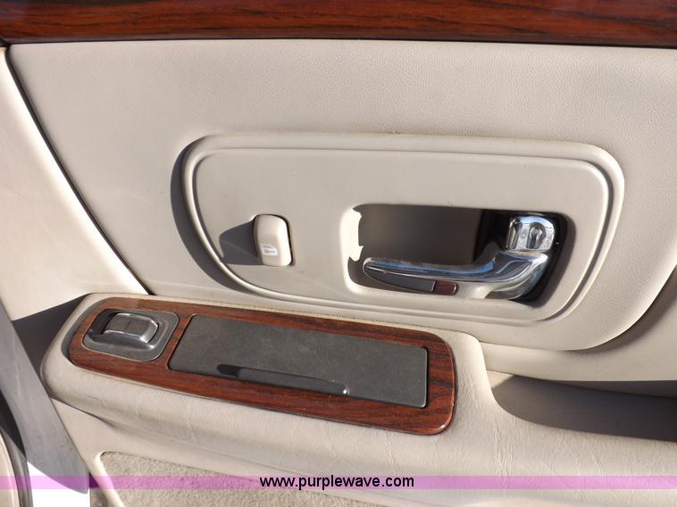 image for item I9243 1999 Cadillac DeVille