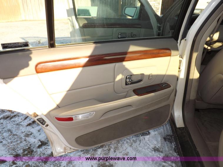 image for item I9243 1999 Cadillac DeVille