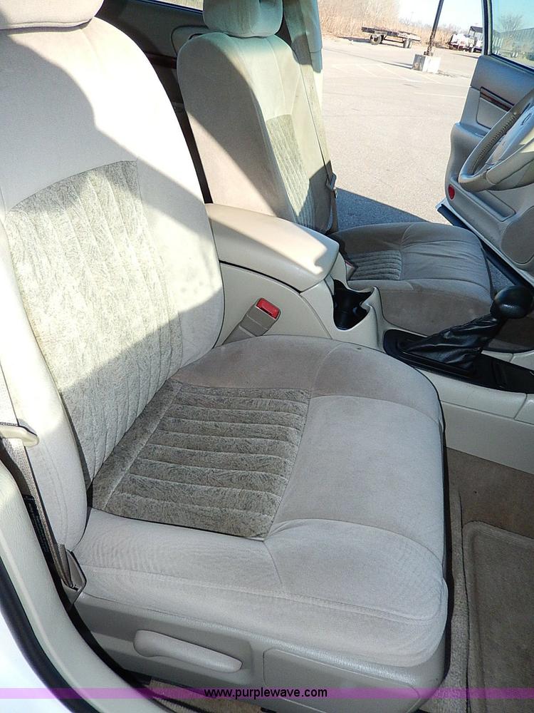 image for item I9474 2002 Chevrolet Impala LS