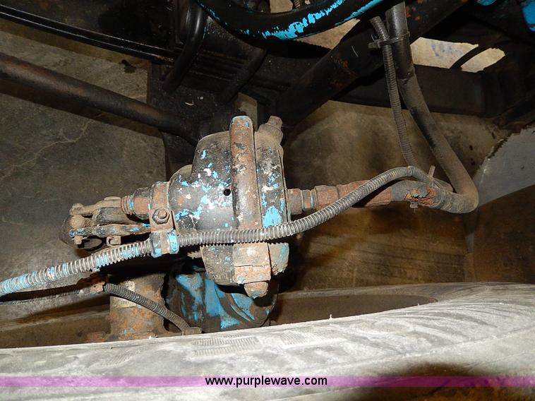 image for item I9488 1995 Freightliner FLD120 semi truck