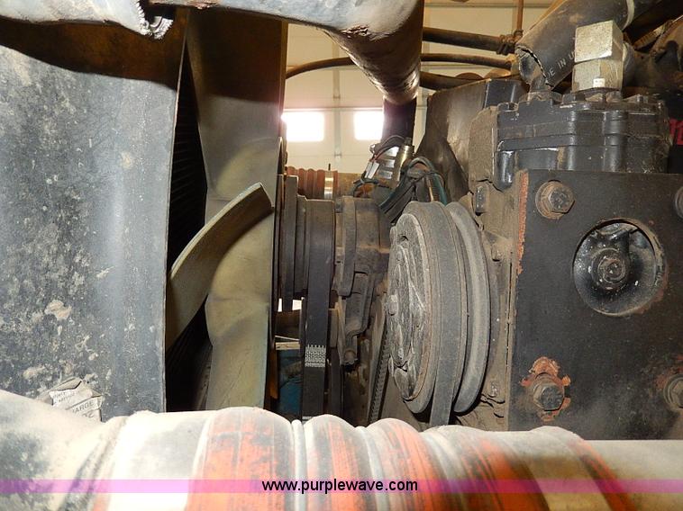 image for item I9488 1995 Freightliner FLD120 semi truck