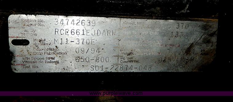 image for item I9488 1995 Freightliner FLD120 semi truck