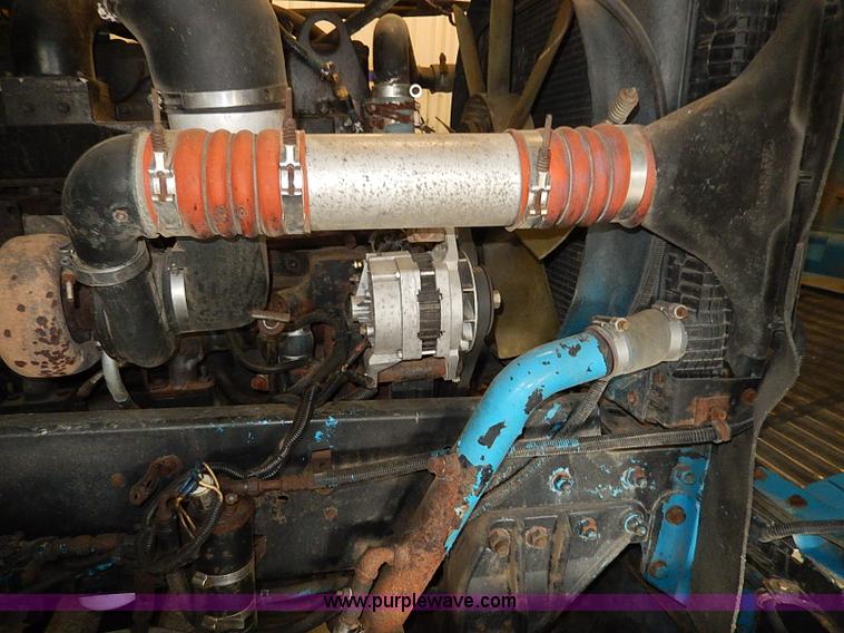 image for item I9488 1995 Freightliner FLD120 semi truck