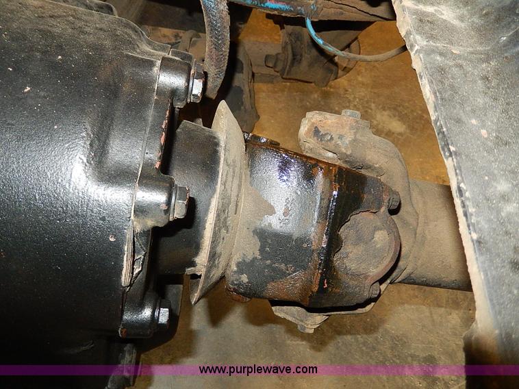 image for item I9488 1995 Freightliner FLD120 semi truck