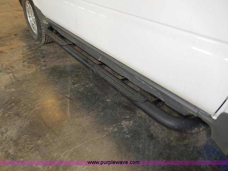 image for item I9492 2002 Chevrolet Suburban 1500 Z71 SUV