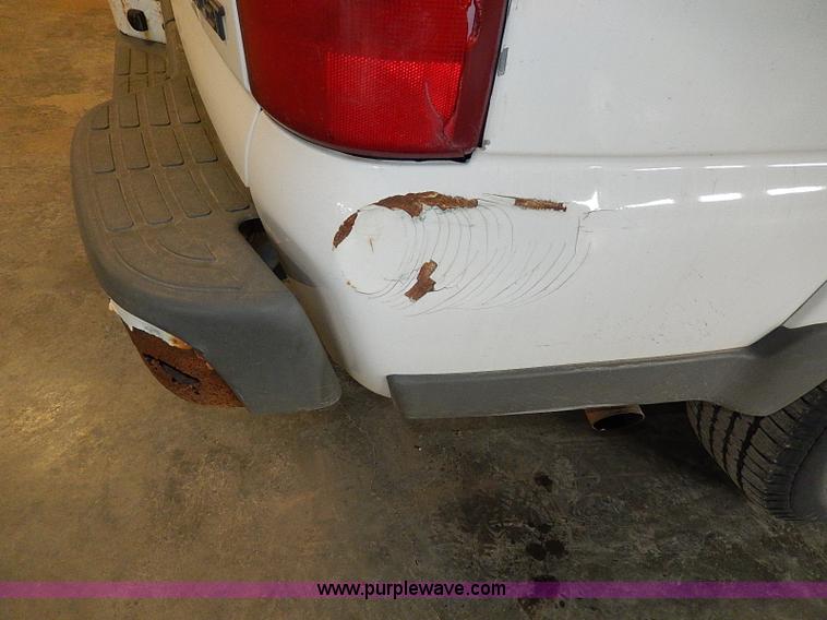 image for item I9492 2002 Chevrolet Suburban 1500 Z71 SUV