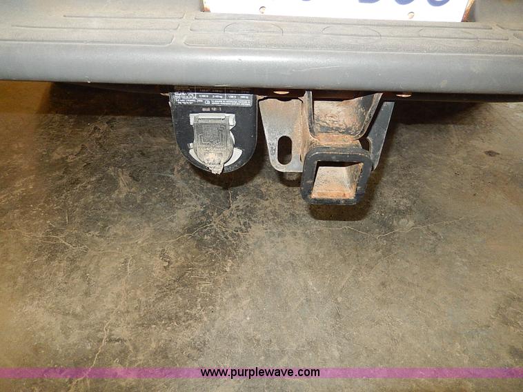 image for item I9492 2002 Chevrolet Suburban 1500 Z71 SUV