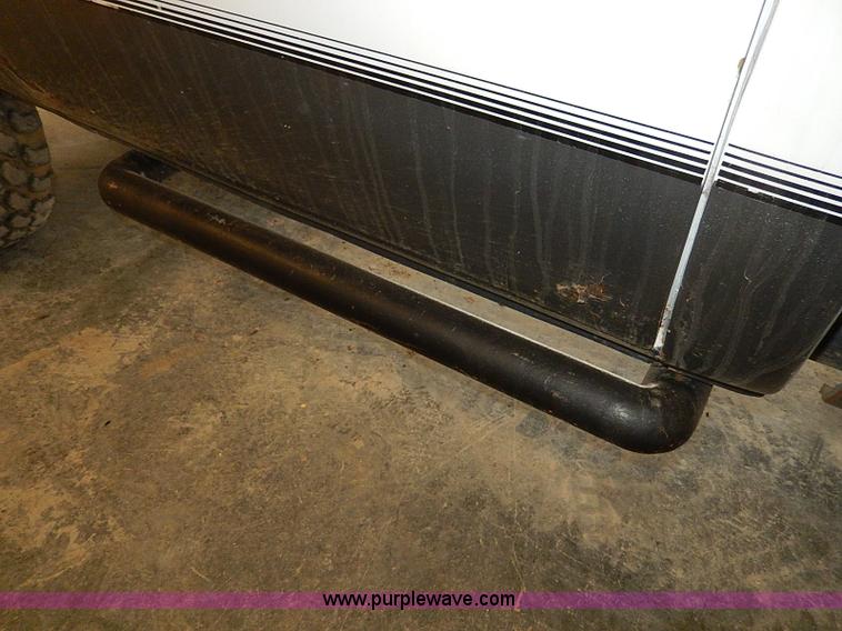 image for item I9492 2002 Chevrolet Suburban 1500 Z71 SUV