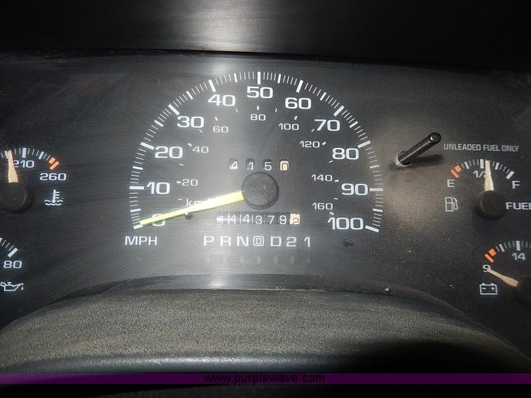 image for item I9493 1995 Chevrolet S10 pickup truck