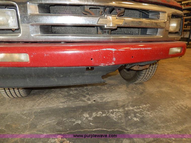 image for item I9493 1995 Chevrolet S10 pickup truck