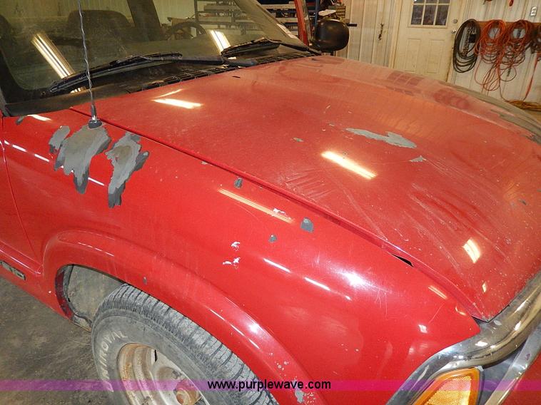 image for item I9493 1995 Chevrolet S10 pickup truck