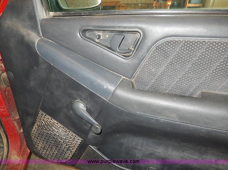 image for item I9493 1995 Chevrolet S10 pickup truck