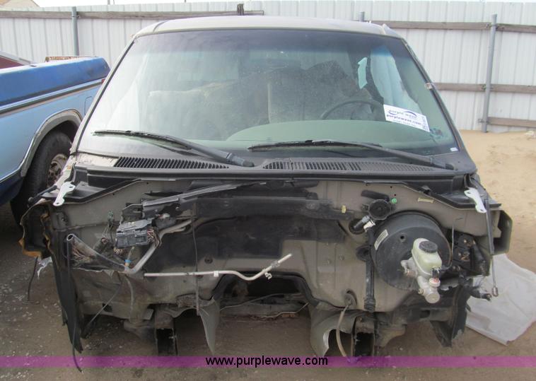 image for item G9675 2001 Ford F150 pickup truck cab