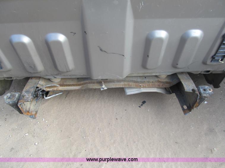 image for item G9675 2001 Ford F150 pickup truck cab