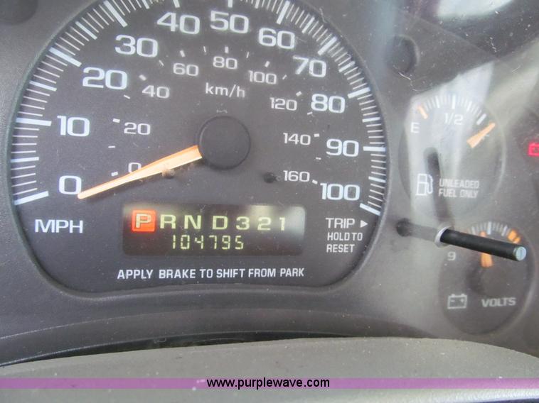 image for item G9676 2002 Chevrolet Astro van