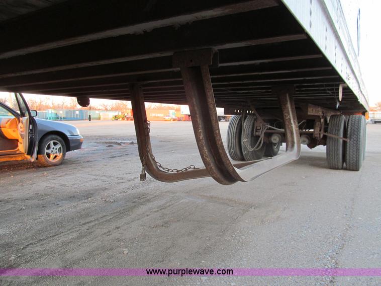 image for item G9704 1983 Trailmobile tandem axle dry van trailer