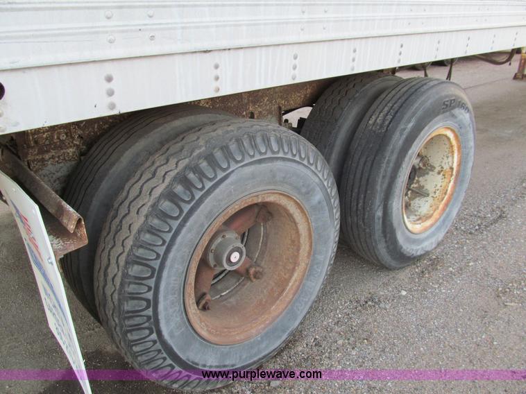image for item G9704 1983 Trailmobile tandem axle dry van trailer