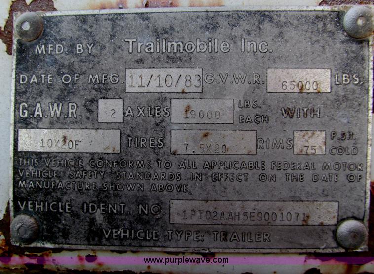 image for item G9704 1983 Trailmobile tandem axle dry van trailer