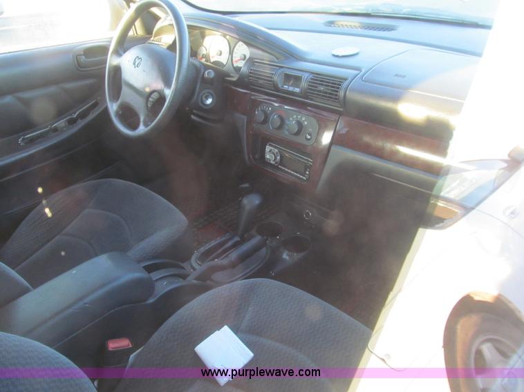 image for item G9705 2001 Dodge Stratus SE