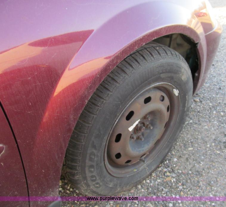 image for item G9705 2001 Dodge Stratus SE