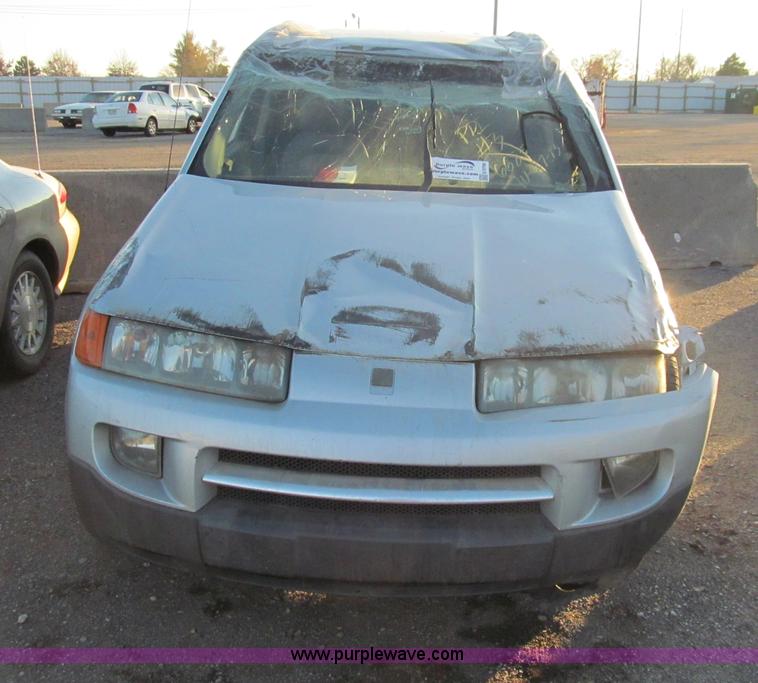 image for item G9706 2004 Saturn Vue SUV