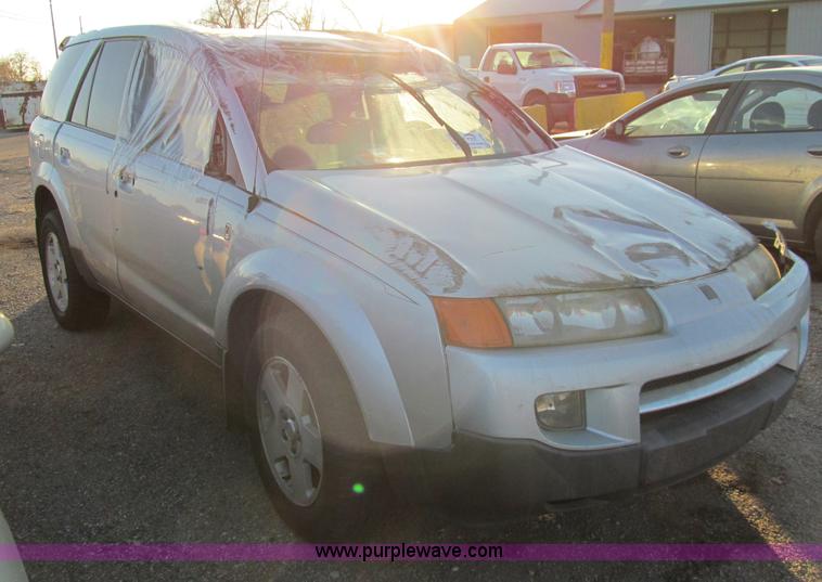 image for item G9706 2004 Saturn Vue SUV