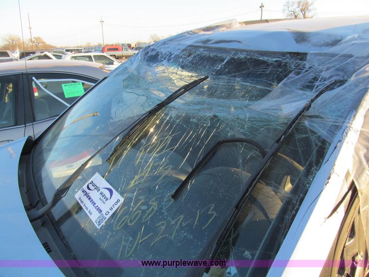 image for item G9706 2004 Saturn Vue SUV