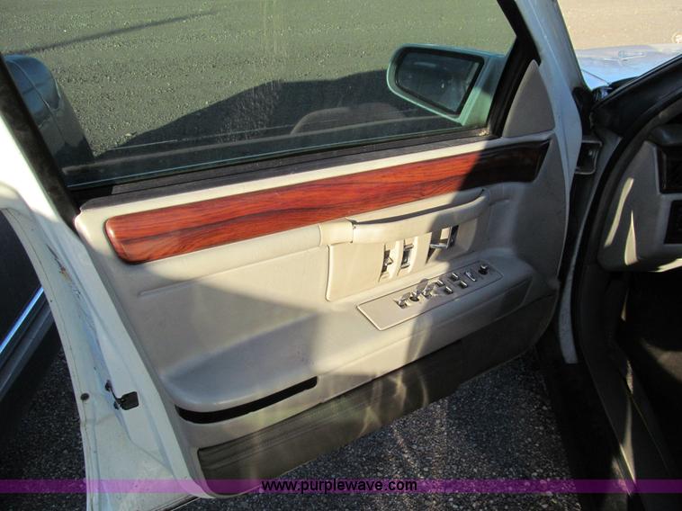 image for item G9707 1995 Cadillac DeVille