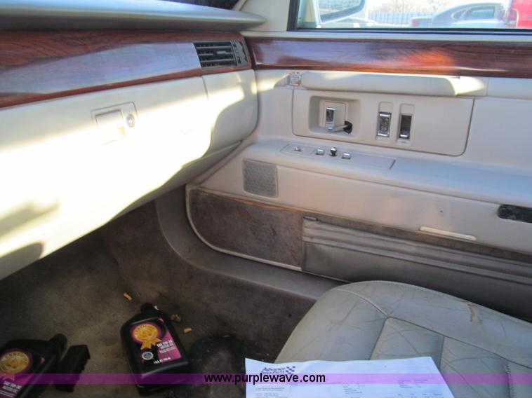 image for item G9707 1995 Cadillac DeVille
