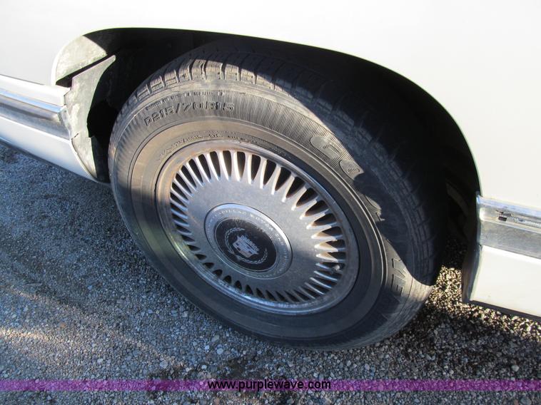 image for item G9707 1995 Cadillac DeVille