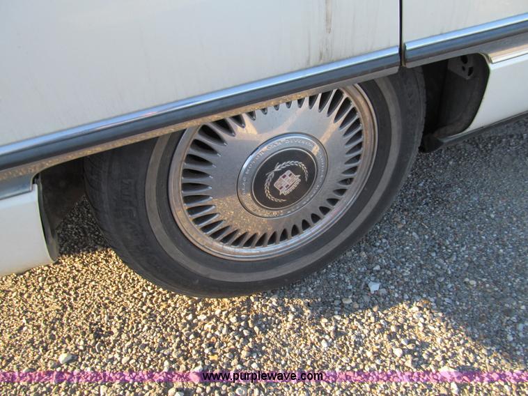 image for item G9707 1995 Cadillac DeVille