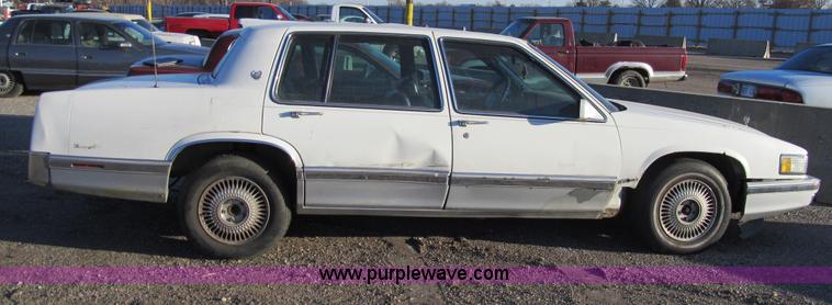 image for item G9708 1992 Cadillac DeVille