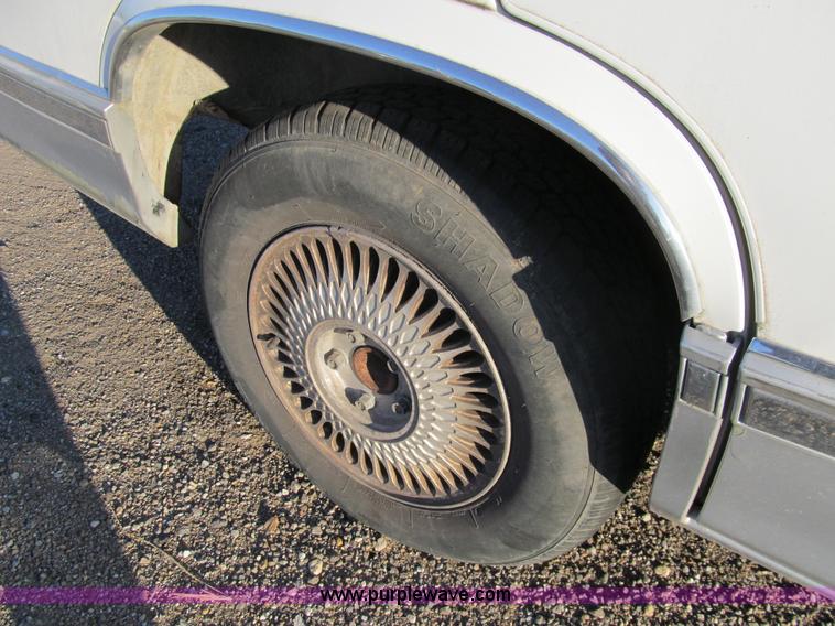 image for item G9708 1992 Cadillac DeVille