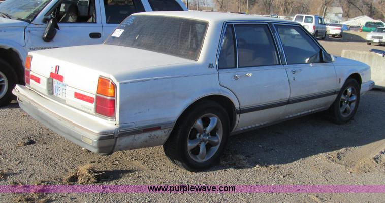 image for item G9709 1988 Oldsmobile Delta 88 Royale Brougham