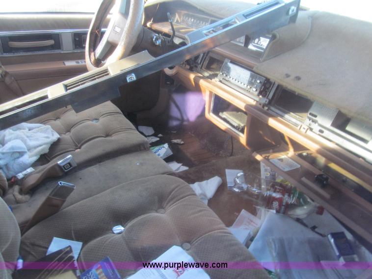 image for item G9709 1988 Oldsmobile Delta 88 Royale Brougham