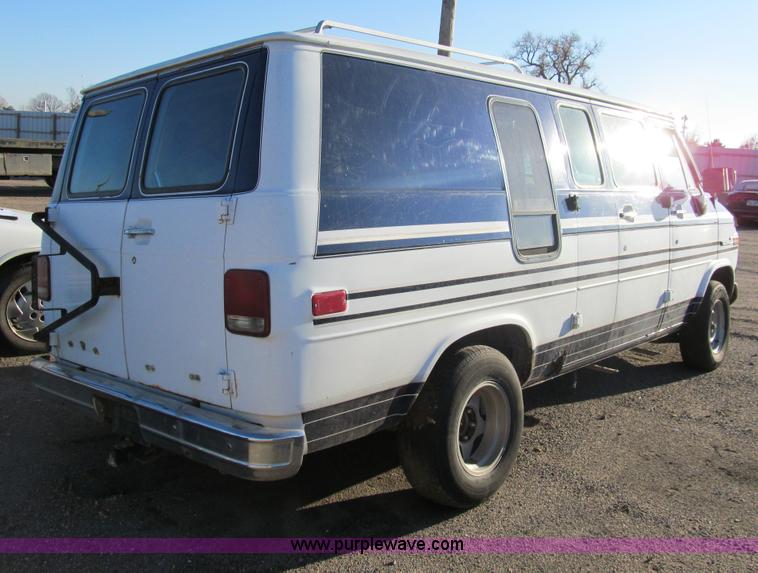 image for item G9710 1989 GMC Vandura G2500 van