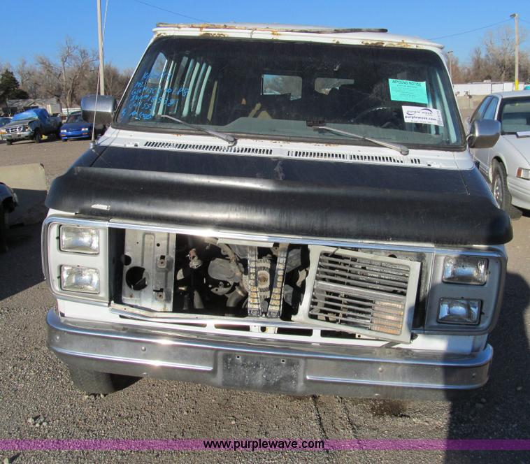 image for item G9710 1989 GMC Vandura G2500 van