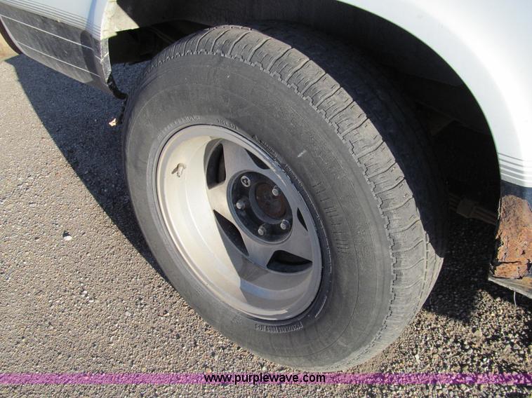 image for item G9710 1989 GMC Vandura G2500 van